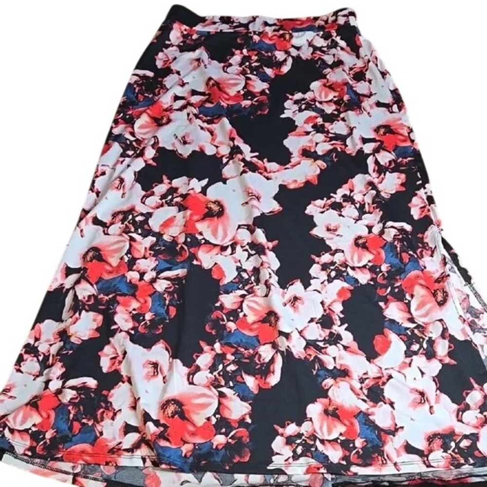 Linda Matthews Long Floral Skirt,‎ Black/White/Red/Black, Women's Size Small